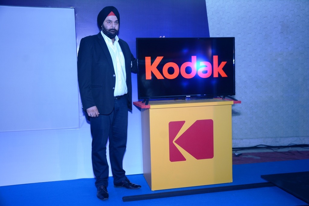 mr-avneet-singh-marwa-director-sppl-launching-kodak-tv-india-3